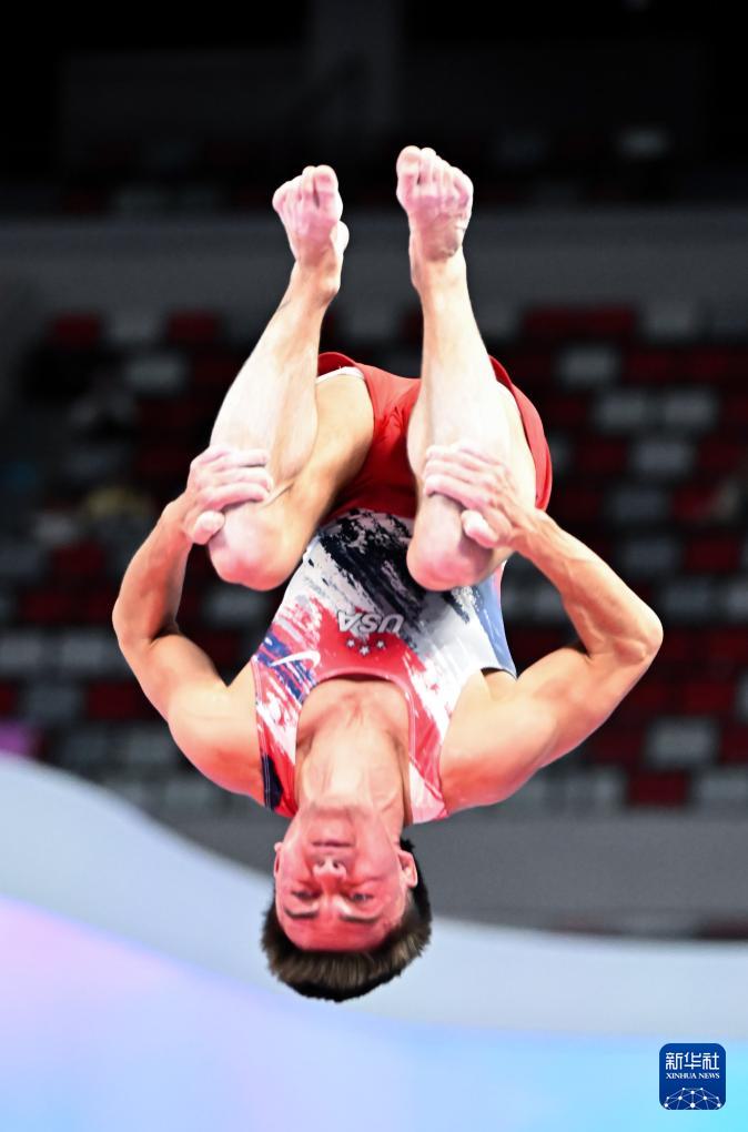 yid, 会蹦床男子 yid, 会蹦床男子