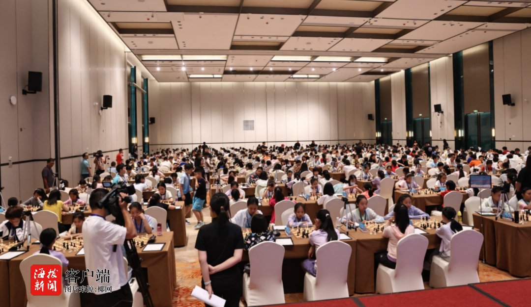 amp, 两人各走一 amp, 两人各走一